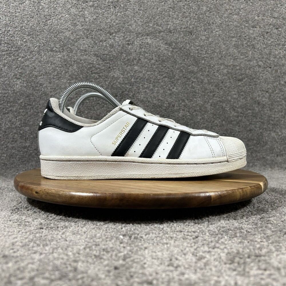 Adidas Superstar C77153 Women’s Size 8 White Black Casual Athletic Shoes Used